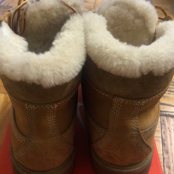 Size 9 winter boot timberlands - Picture 2 of 6